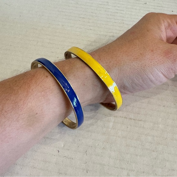 Vintage J Crew Gold Tone Blue & Yellow Enamel Bangle Bracelets 8.5” Lot of 2 - Picture 11 of 13